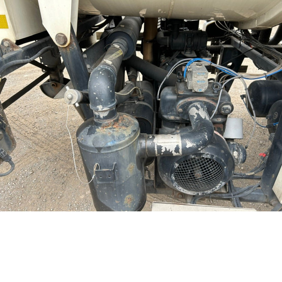 2015 WHALE TANKERS VACUUM TANKER in Vacuum Tankers Trailers