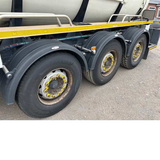 2015 WHALE TANKERS VACUUM TANKER in Vacuum Tankers Trailers